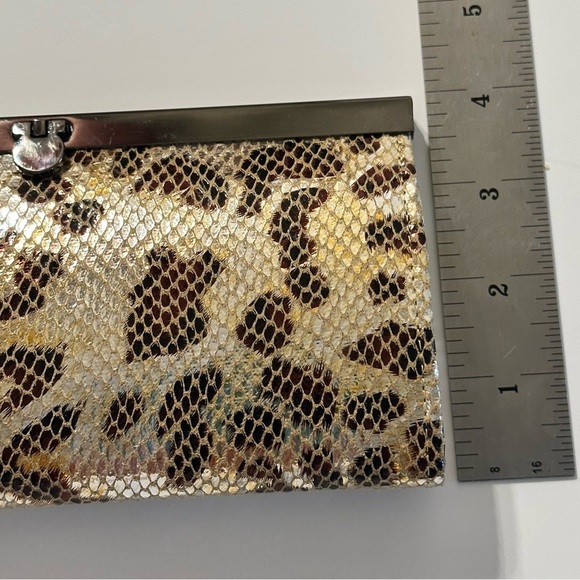 RARE Cach'e Animal Print Faux Leather Snap Lock Clutch Wallet 8x4 CC Holder - Picture 10 of 13